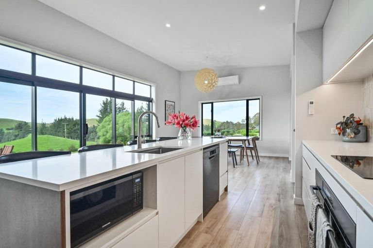 Photo of property in 1409 Taihape Road, Sherenden, Hastings, 4179