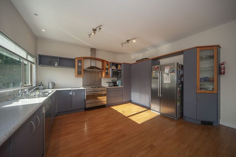 Photo of property in 24 Jordan Street, Island Bay, Wellington, 6023