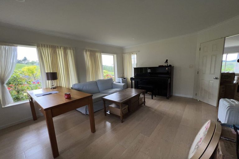 Photo of property in 28 Spur Road, Stillwater, Silverdale, 0993