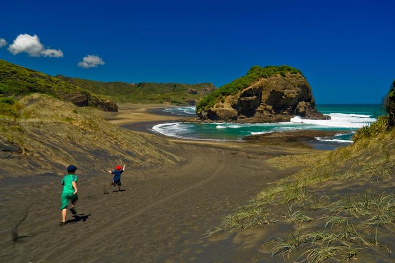 Photo of property in 25 Barrel Crescent, Swanson, Auckland, 0614