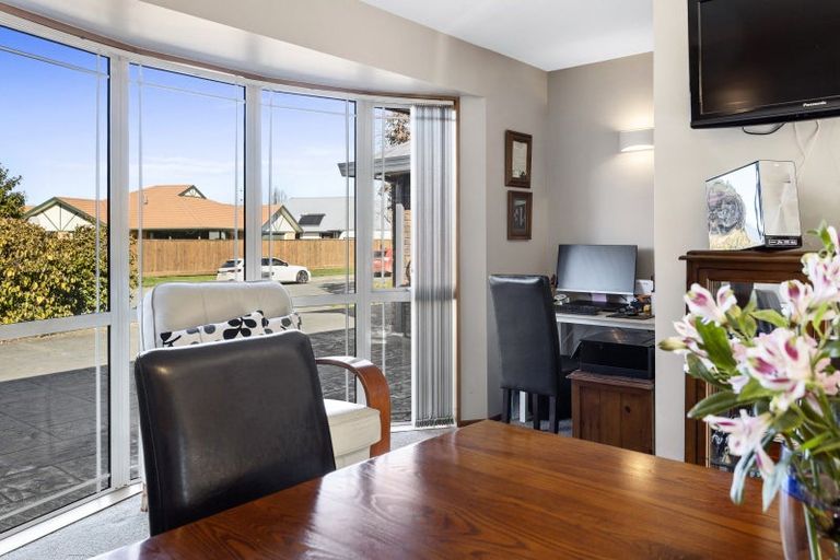 Photo of property in 37 Woodglen Drive, Woodend, 7610