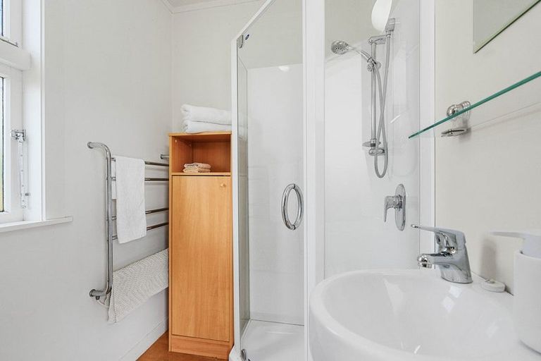 Photo of property in 7 Hawkins Drive, Martinborough, 5711