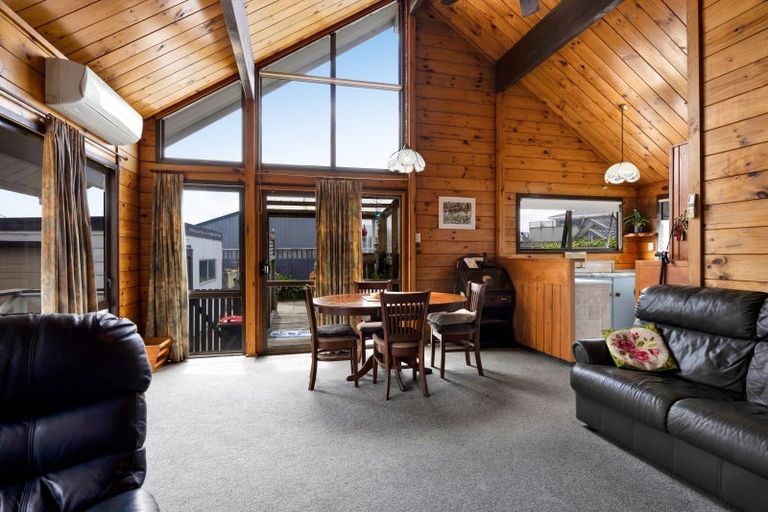 Photo of property in 5 Dieffenbach Street, Opunake, 4616