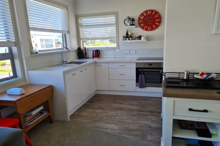 Photo of property in 90 Seventh Avenue, Urenui, 4377