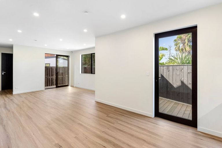 Photo of property in 14d Benders Avenue, Hillcrest, Auckland, 0627
