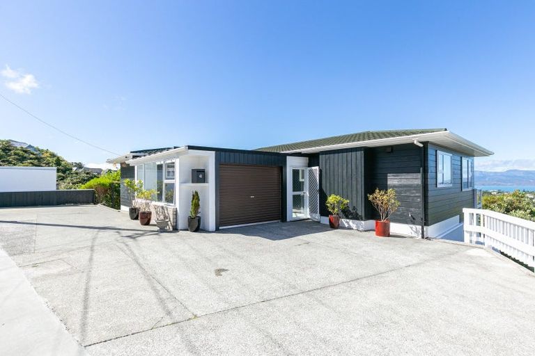 Photo of property in 48 Baroda Street, Khandallah, Wellington, 6035