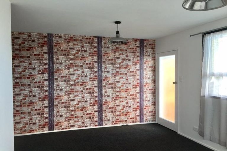 Photo of property in 27 Sunset Road, Totara Vale, Auckland, 0632