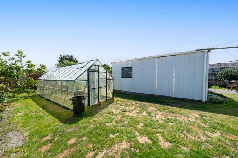 Photo of property in 18 Monorgan Road, Strathmore Park, Wellington, 6022