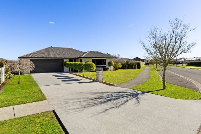 Photo of property in 43 Plescher Crescent, Leamington, Cambridge, 3432