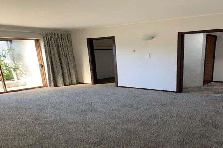 Photo of property in 70 Nimmo Avenue East, Waikanae, 5036