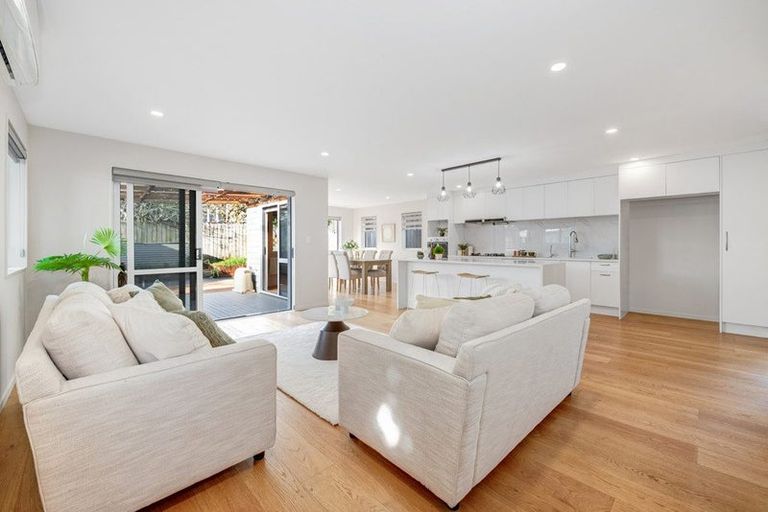 Photo of property in 4a Pauline Place, Bucklands Beach, Auckland, 2014