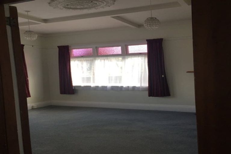 Photo of property in 17a Princes Street, Hawera, 4610