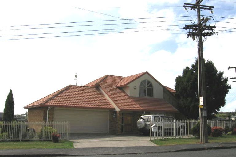 Photo of property in 40 Awaroa Road, Sunnyvale, Auckland, 0612