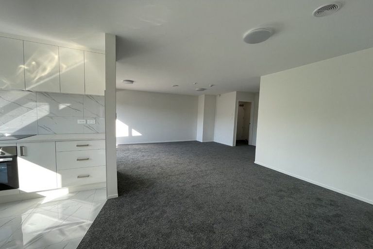 Photo of property in 152 Triangle Road, Massey, Auckland, 0614