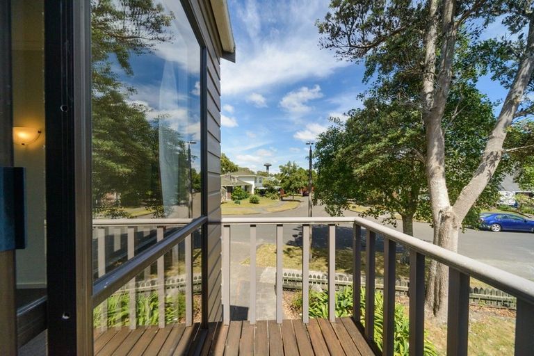 Photo of property in 42a Clifton Terrace, Fitzherbert, Palmerston North, 4410