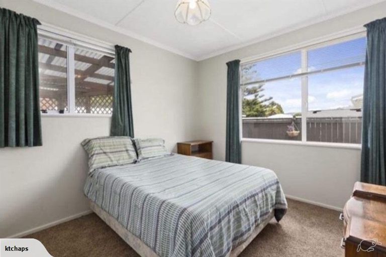 Photo of property in 22 Pilcher Crescent, Naenae, Lower Hutt, 5011