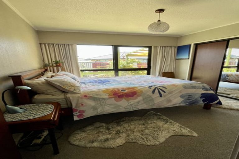 Photo of property in 44c Woodend Road, Woodend, 7610