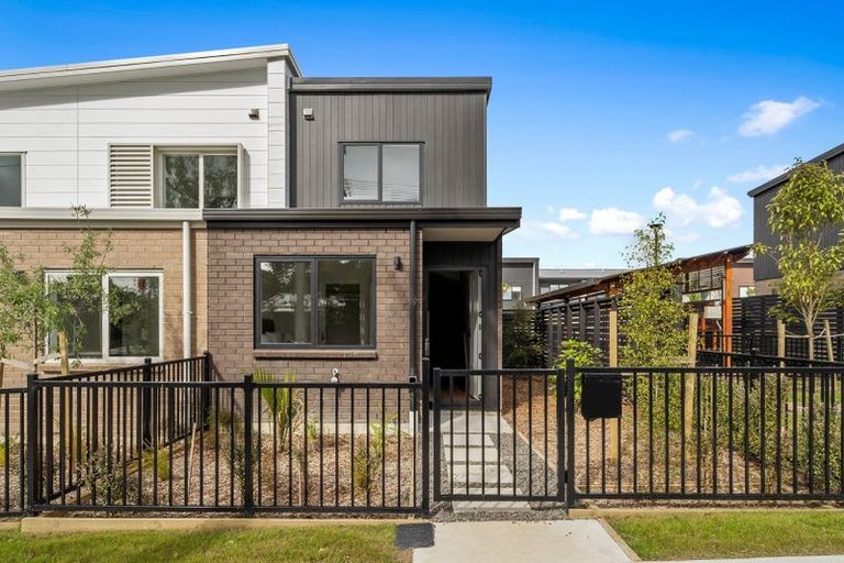 Photo of property in 349 Glengarry Road, Glen Eden, Auckland, 0602