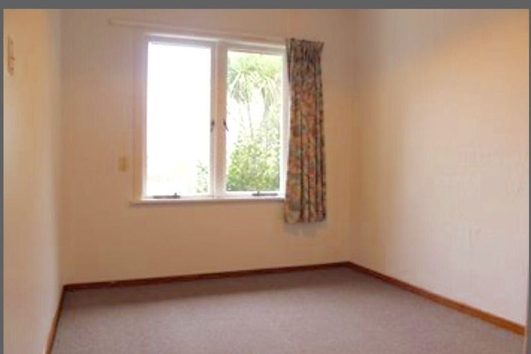 Photo of property in 3 Trinidad Road, Sunnynook, Auckland, 0620