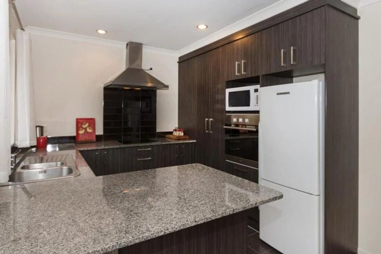 Photo of property in 9b Cosgrave Road, Papakura, 2110