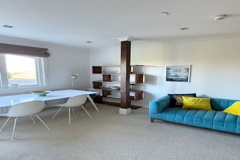Photo of property in 8 Central Terrace, Kelburn, Wellington, 6012
