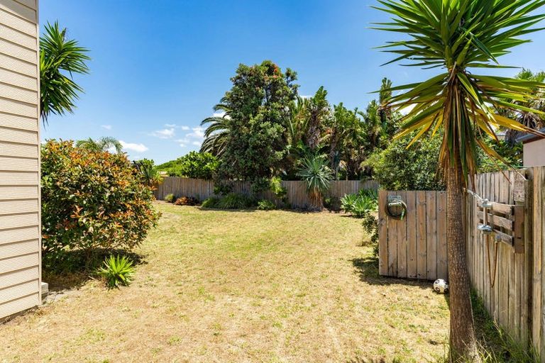 Photo of property in 128 Bream Bay Drive, Ruakaka, 0116