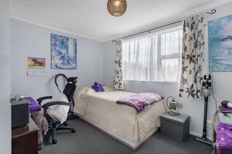 Photo of property in 31 Cross Street, Castlecliff, Whanganui, 4501