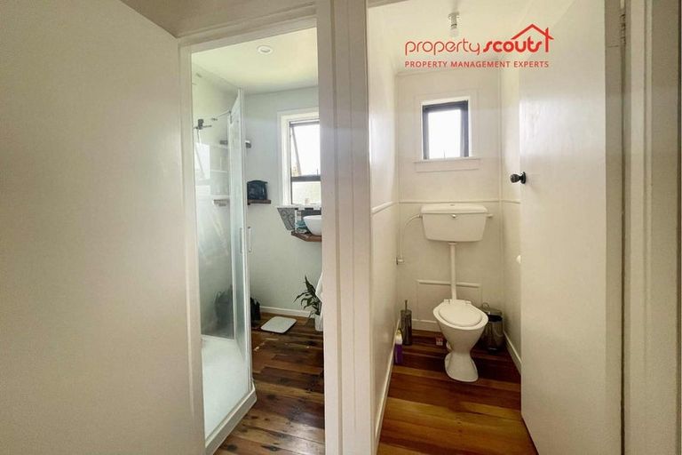 Photo of property in 125 Pioneer Road, Moturoa, New Plymouth, 4310