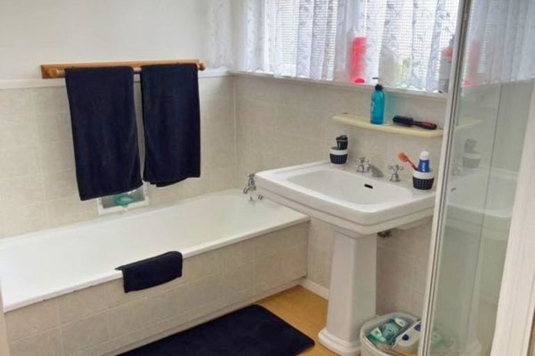 Photo of property in 351 Oxford Street, Levin, 5510