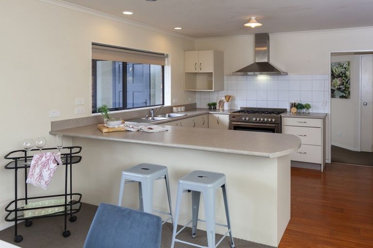 Photo of property in 4b Georgia Grove, Paraparaumu, 5032