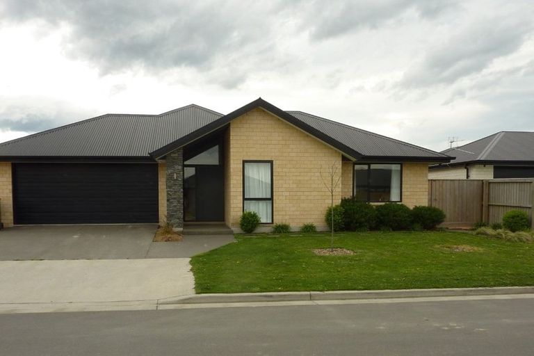 Photo of property in 57 Watkins Drive, Rangiora, 7400