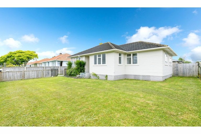 Photo of property in 4 Douglas Crescent, Fairfield, Hamilton, 3214