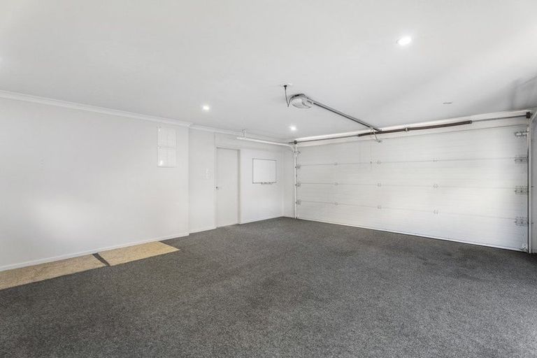 Photo of property in 1a Parkwood Crescent, Gulf Harbour, Whangaparaoa, 0930
