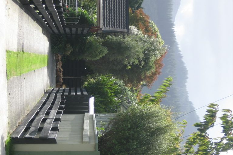 Photo of property in 37a Heretaunga Square, Silverstream, Upper Hutt, 5019