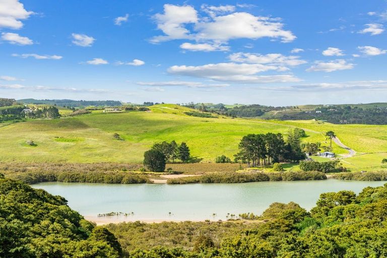 Photo of property in 205 Takahoa Drive, Kaiwaka, 0573