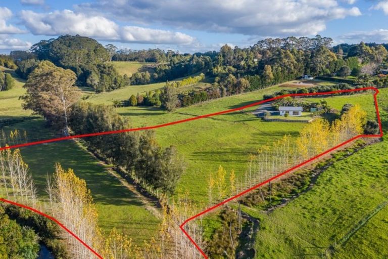 Photo of property in 121d Waimate North Road, Kerikeri, 0293