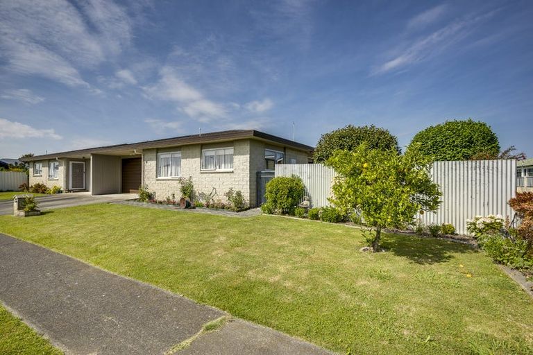 Photo of property in 1/2 Spriggs Crescent, Greenmeadows, Napier, 4112