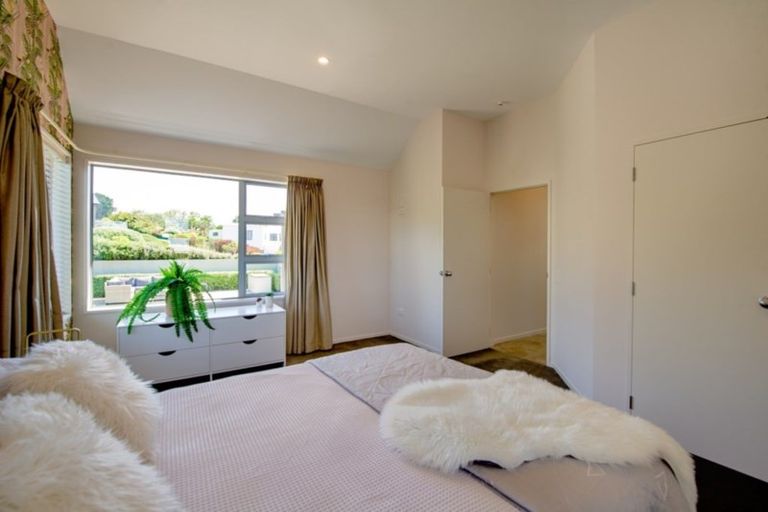 Photo of property in 15 Highgrove, Saint Clair, Dunedin, 9012