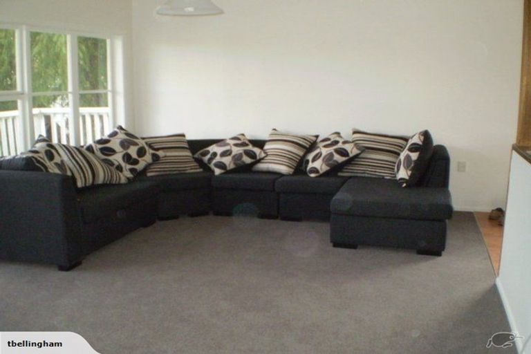 Photo of property in 5/290 Rangatira Road, Beach Haven, Auckland, 0626