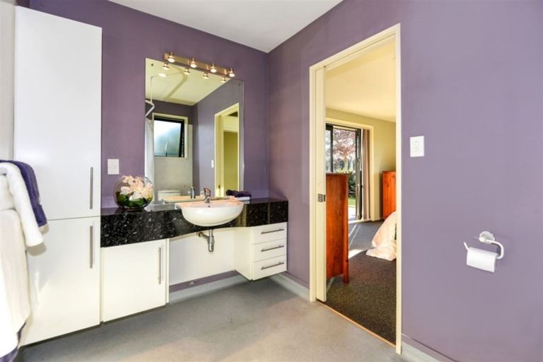 Photo of property in 94 Rothesay Road, Parklands, Christchurch, 8083