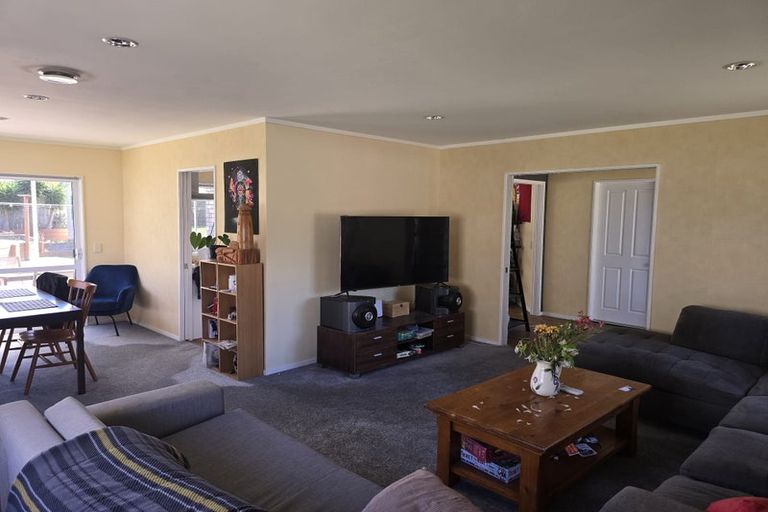 Photo of property in 15 Picasso Drive, West Harbour, Auckland, 0618