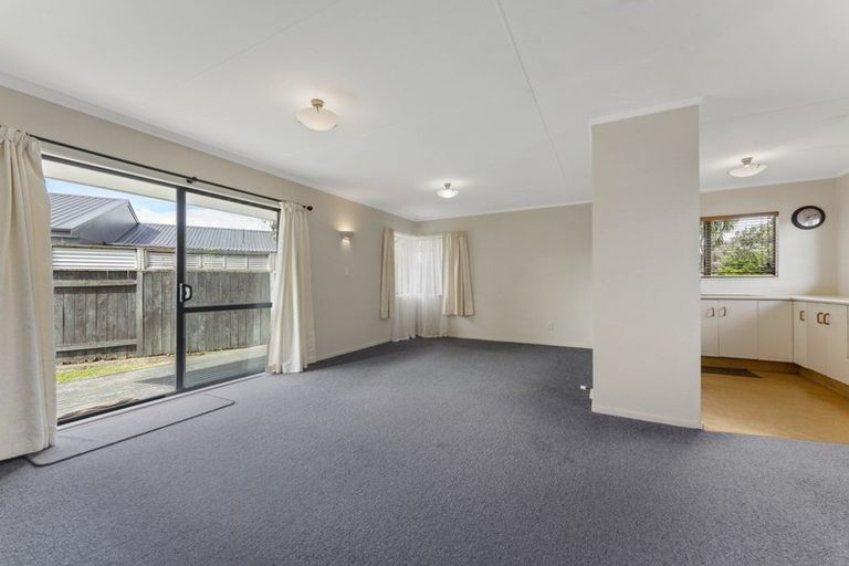 Photo of property in 12 Delta Place, Milson, Palmerston North, 4414