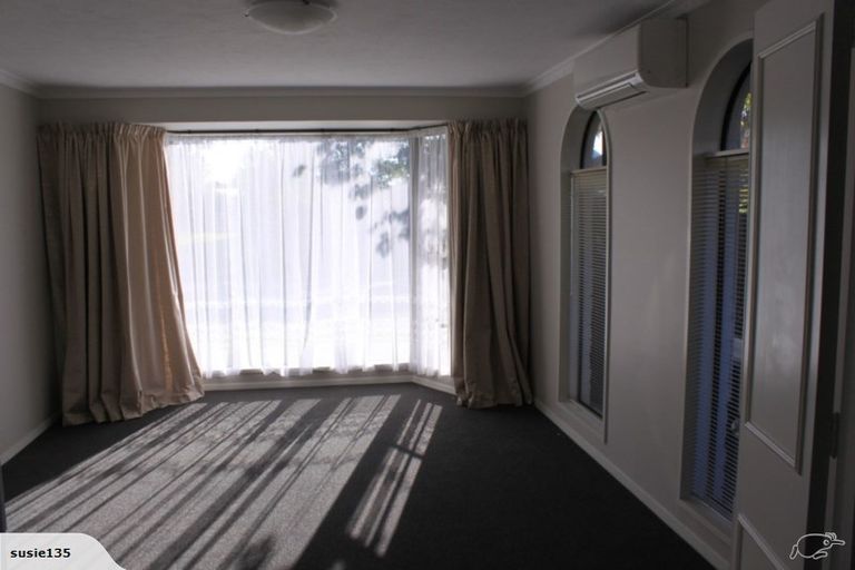 Photo of property in 2 Ringwood Place, Avonhead, Christchurch, 8042