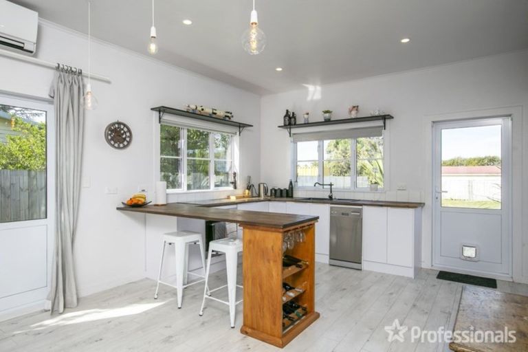 Photo of property in 23 Lyon Street, Featherston, 5710