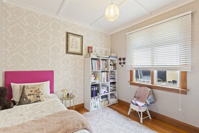 Photo of property in 25 Mclean Street, Strandon, New Plymouth, 4312