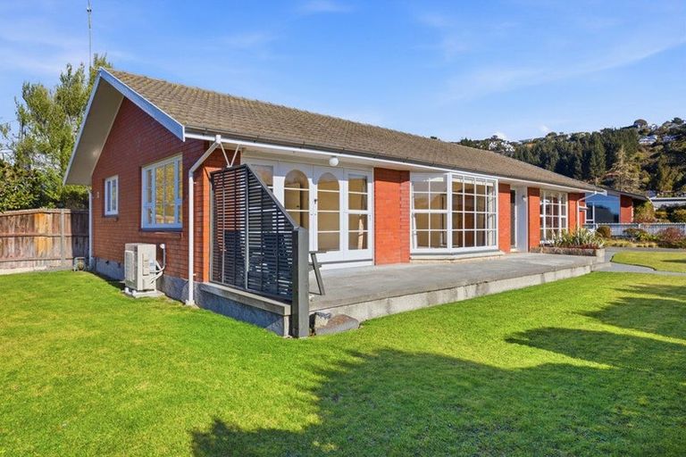 Photo of property in 20 Landsdowne Terrace, Cashmere, Christchurch, 8022