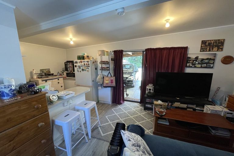 Photo of property in 54 Powells Road, Cable Bay, 0420