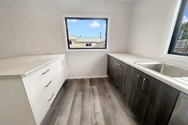 Photo of property in 75b Hedges Street, Sanson, 4817