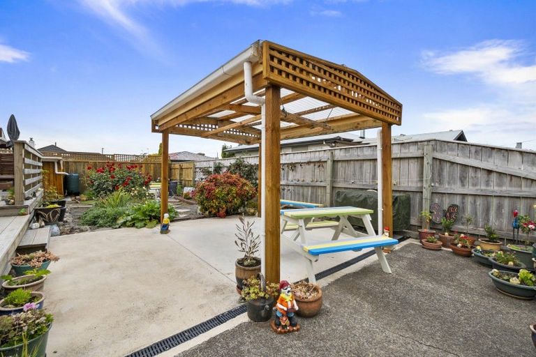 Photo of property in 10 Lambert Street, Marton, 4710