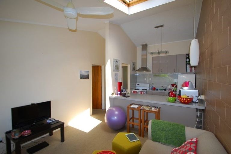 Photo of property in 6/219 Grant Road, Thorndon, Wellington, 6011